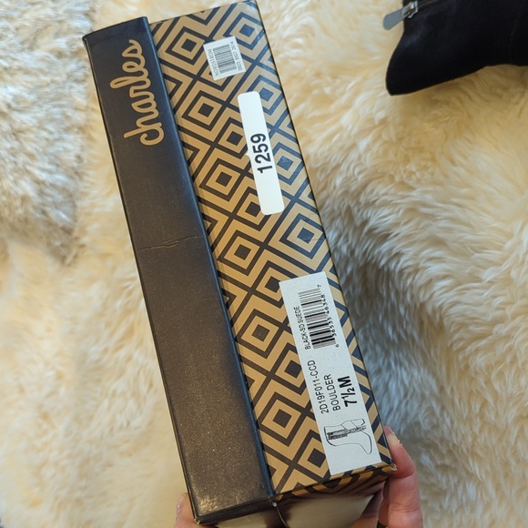 Charles David Boulder boot with fringe!! - Picture 9 of 9